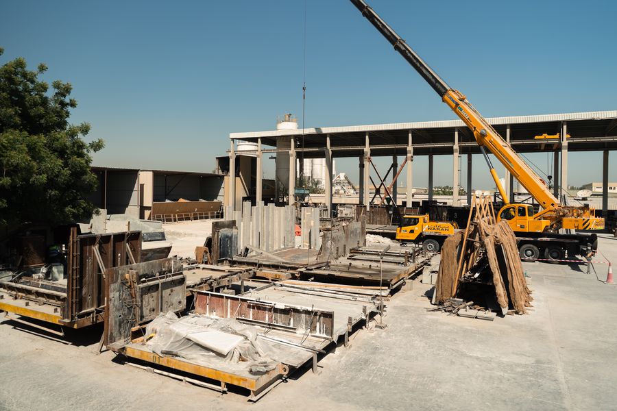Precast elements lifted on site