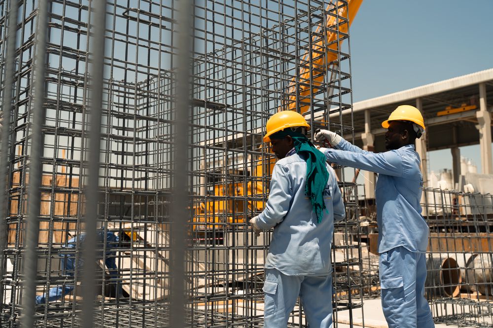 Reinforcement cage and embeds placed in the mould